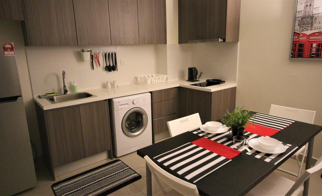 Hyve Soho Suites Cyberjaya Exterior foto